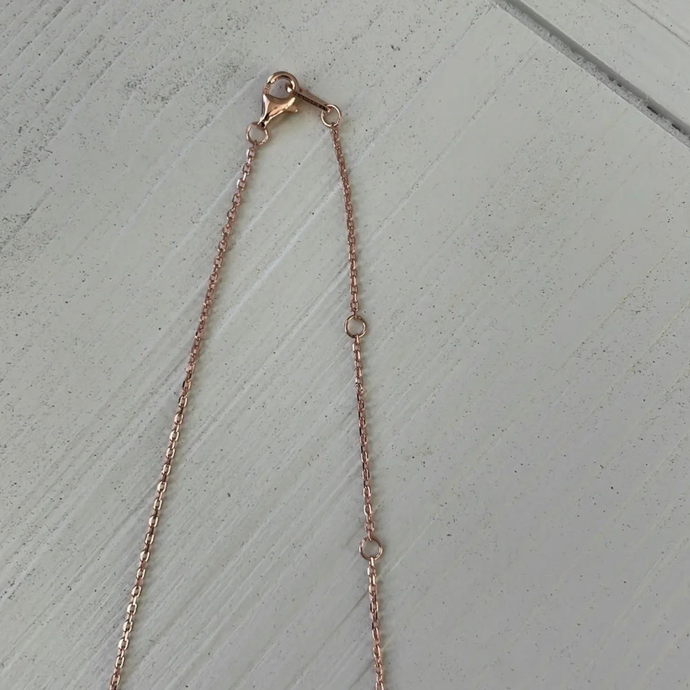 Mother of pearl pendant  Delicate chain. color is rose gold With original box. - Picture 3 of 5